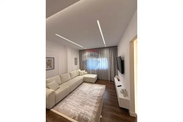 Shtepi ne shitje Apartament ne Tirane, 1+1, Mobilimi Bosh, pa mobiluar, Pagesa 118,000  Euro.