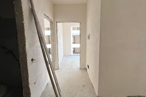 Appartamento in vendita a Durazzo 2+1, Vuoto