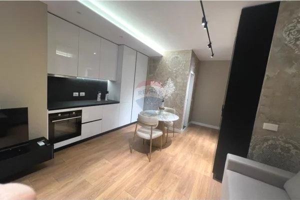 Shtepi ne shitje Apartament ne Tirane, Garsoniere, Mobilimi E mobiluar, Pagesa 199,000  Euro.