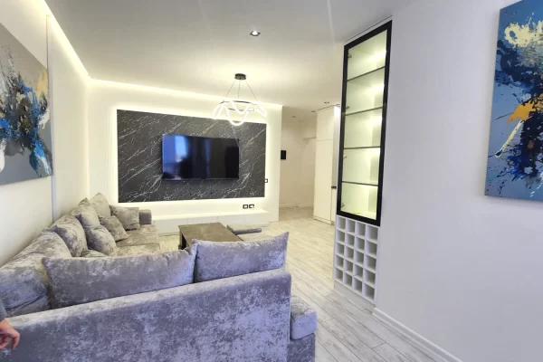 Apartament 3+1+2 per qira te delijorgji.