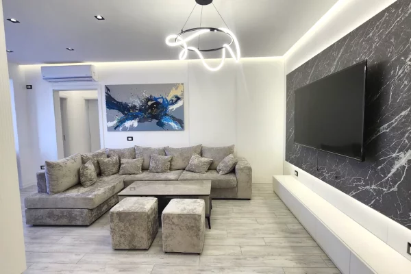 Shtepi me qera Apartament ne Tirane, 3+1, Mobilimi E mobiluar, Pagesa 1,250  Euro.