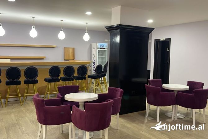 Ambiente Commerciale in Vendita 1+1 a Tirana - 290,000 Euro