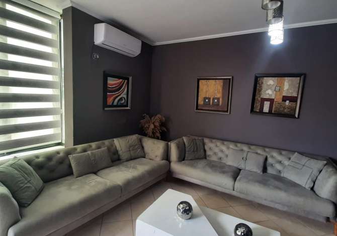 Shtepi ne shitje Apartament ne Tirane, 2+1, Mobilimi E mobiluar, Pagesa 118,000  Euro.
