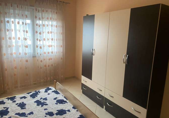 Shtepi ne shitje Apartament ne Tirane, 2+1, Mobilimi E mobiluar, Pagesa 152,500  Euro.