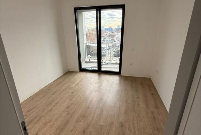 Shtepi me qera Apartament ne Tirane, 1+1, Mobilimi Bosh, pa mobiluar, Pagesa 500  Euro.