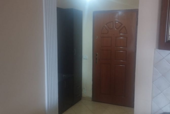 Shtepi me qera Apartament ne Tirane, 2+1, Mobilimi E mobiluar, Pagesa 50,000  Leke.