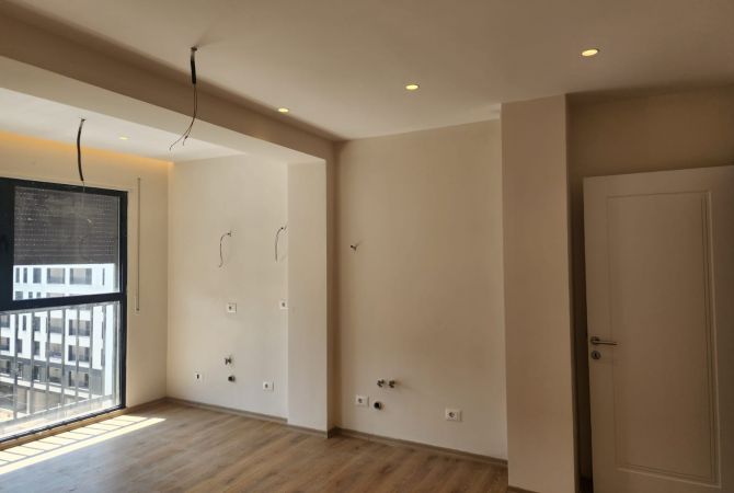 Shtepi me qera Apartament ne Tirane, 2+1, Mobilimi Bosh, pa mobiluar, Pagesa 500  Euro.