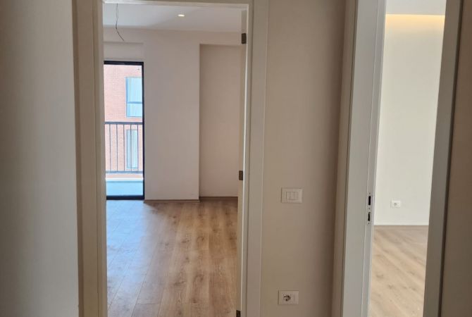 Shtepi me qera Apartament ne Tirane, 2+1, Mobilimi Bosh, pa mobiluar, Pagesa 500  Euro.