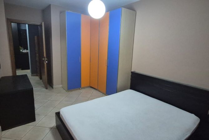 Shtepi me qera Apartament ne Tirane, 2+1, Mobilimi E mobiluar, Pagesa 65,000  Leke.