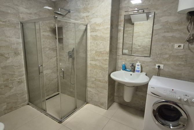 Shtepi me qera Apartament ne Tirane, 2+1, Mobilimi E mobiluar, Pagesa 65,000  Leke.