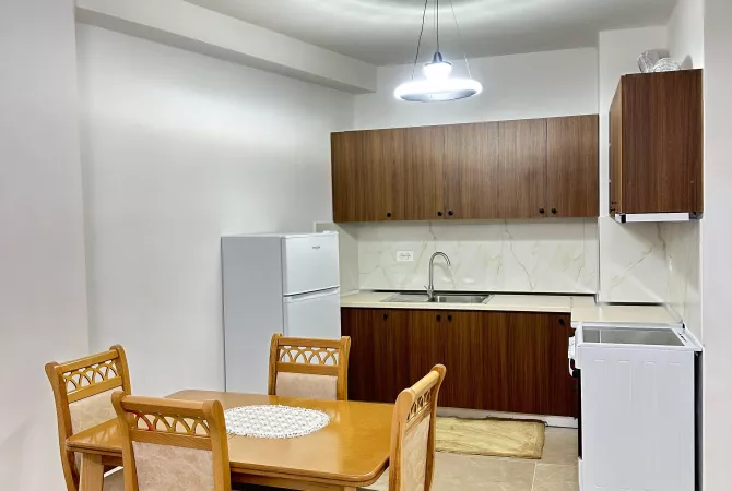 Appartamento in affitto a Tirana 1+1, Arredato