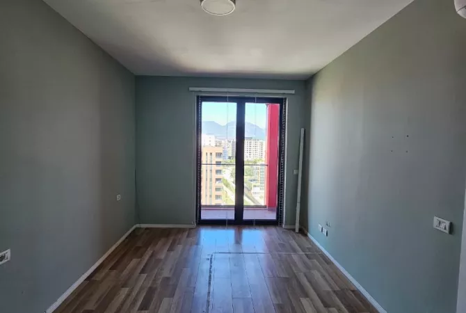 Appartamento in affitto a Tirana 1+1, Vuoto