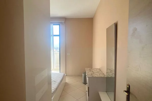 Shtepi ne shitje Apartament ne Tirane, 1+1, Mobilimi E mobiluar, Pagesa 117,000  Euro.