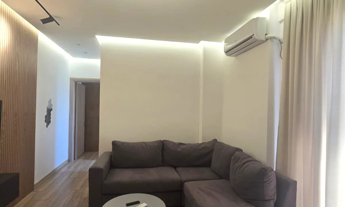 Shtepi me qera Apartament ne Tirane, 1+1, Mobilimi E mobiluar, Pagesa 40,000  Leke.