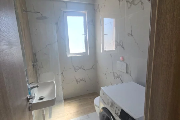 Shtepi me qera Apartament ne Tirane, 1+1, Mobilimi E mobiluar, Pagesa 40,000  Leke.