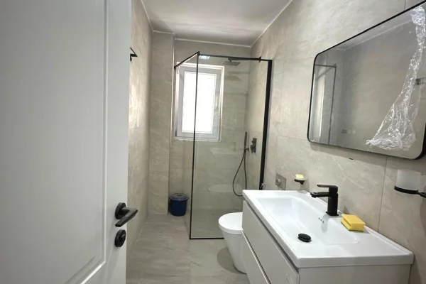 Shtepi me qera Apartament ne Tirane, 1+1, Mobilimi E mobiluar, Pagesa 500  Euro.