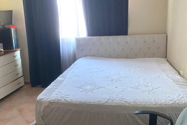 Shtepi ne shitje Apartament ne Tirane, 2+1, Mobilimi Bosh, pa mobiluar, Pagesa 13,600,000  Leke.