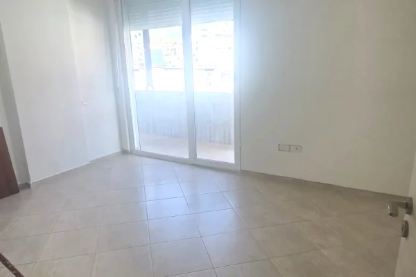 Apartment for sale in Tirana 2+1, Emty