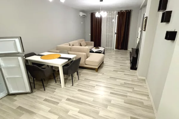 Appartamento in affitto a Tirana 2+1, Arredato