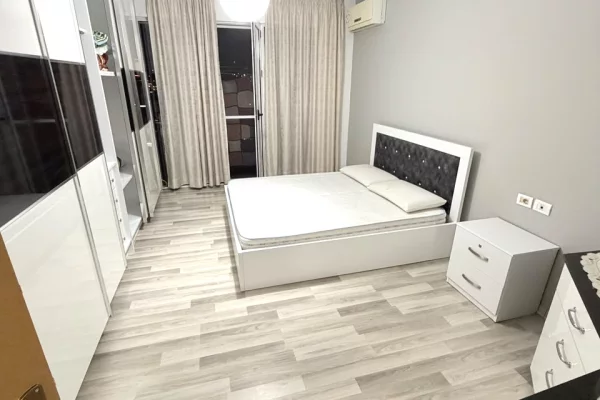 Appartamento in affitto a Tirana 2+1, Arredato