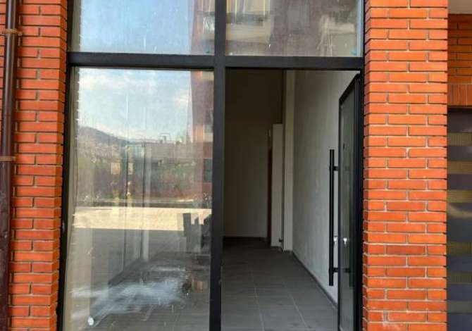 Ambient biznesi me qera 1+1 ne Tirane - 30,000 Leke