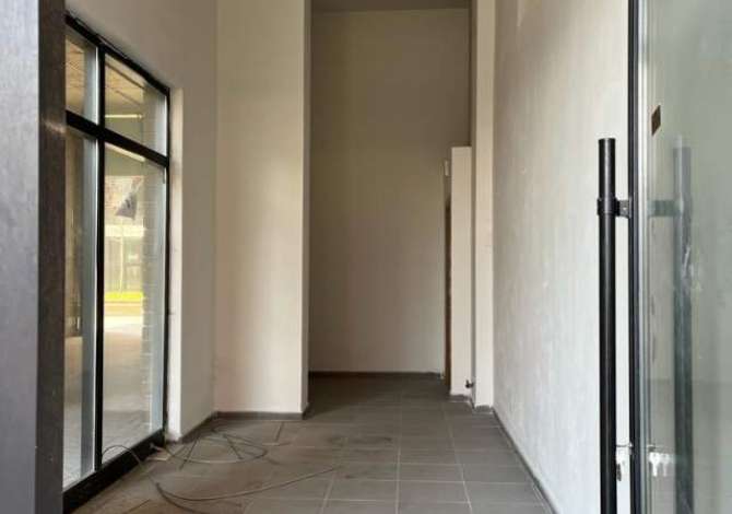 Ambient biznesi me qera 1+1 ne Tirane - 30,000 Leke