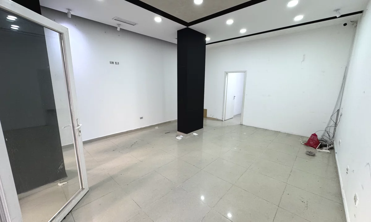 JEPET ME QIRA DYQAN NE ASTIR TEK BAR ARTISTI !!