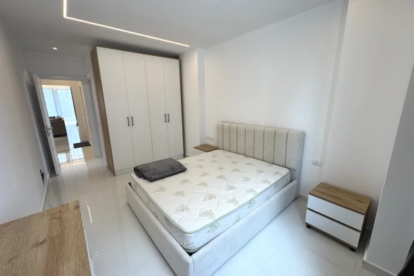 Shtepi me qera Apartament ne Tirane, 2+1, Mobilimi E mobiluar, Pagesa 1,000  Euro.