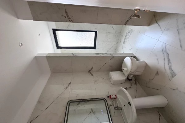 Shtepi me qera Apartament ne Tirane, 2+1, Mobilimi E mobiluar, Pagesa 1,000  Euro.