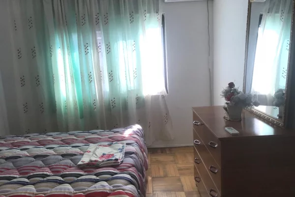 Shtepi me qera Apartament ne Tirane, 1+1, Mobilimi E mobiluar, Pagesa 35,000  Leke.