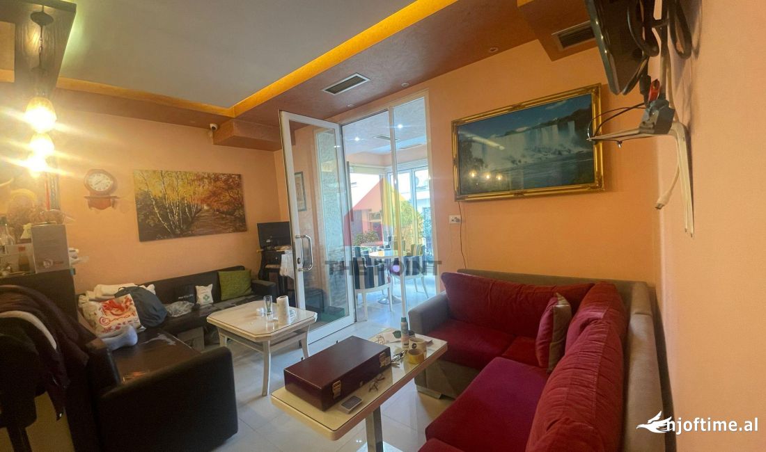 Shitet lokal 100m2 prane Qendres