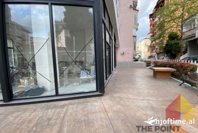 Ambient biznesi ne shitje 1+1 ne Tirane - 900,000 Euro