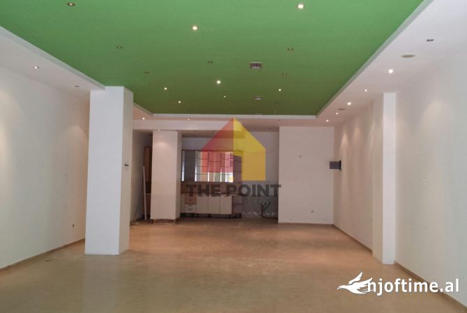 Shitje Dyqan në Don Bosko - 125 m²