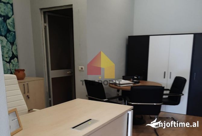 Ambient Komercial me Qira, 81m2, Bulevardi Gjergj Fishta (Ish-Ekspozita)