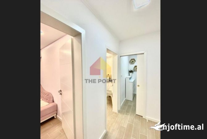 Ambiente Commerciale in Affitto 3+1 a Tirana - 800 Euro