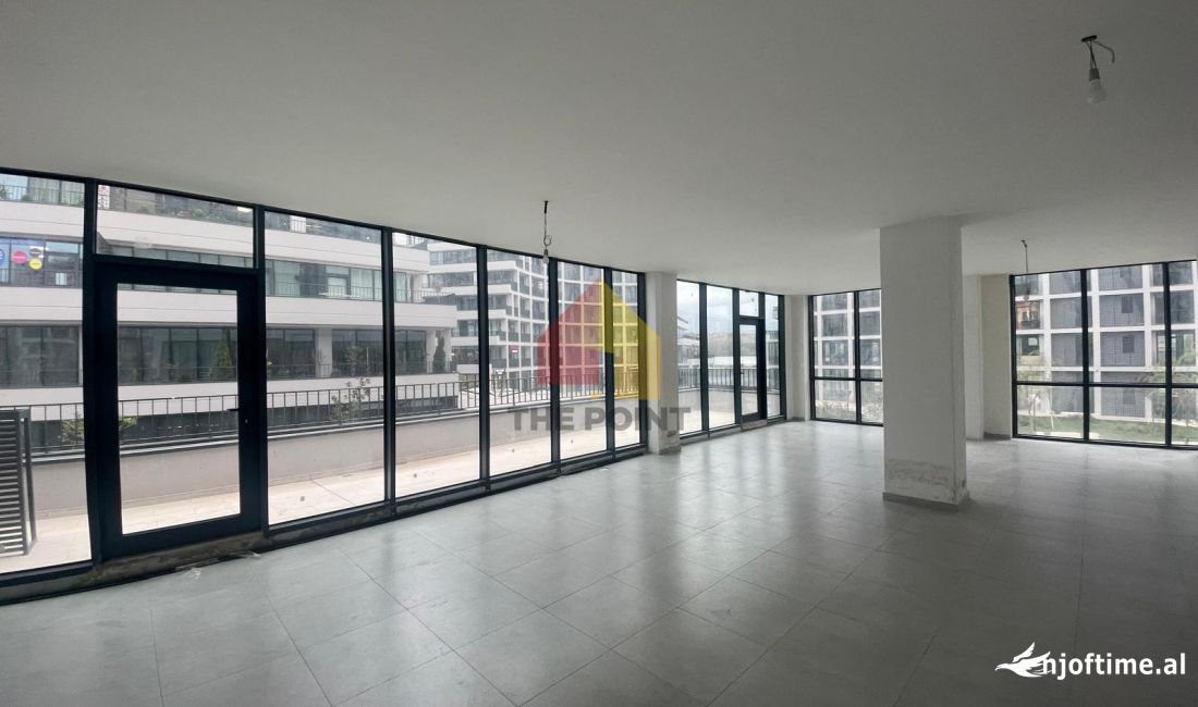 Ambient per zyre me qira tek Lakeview Residence