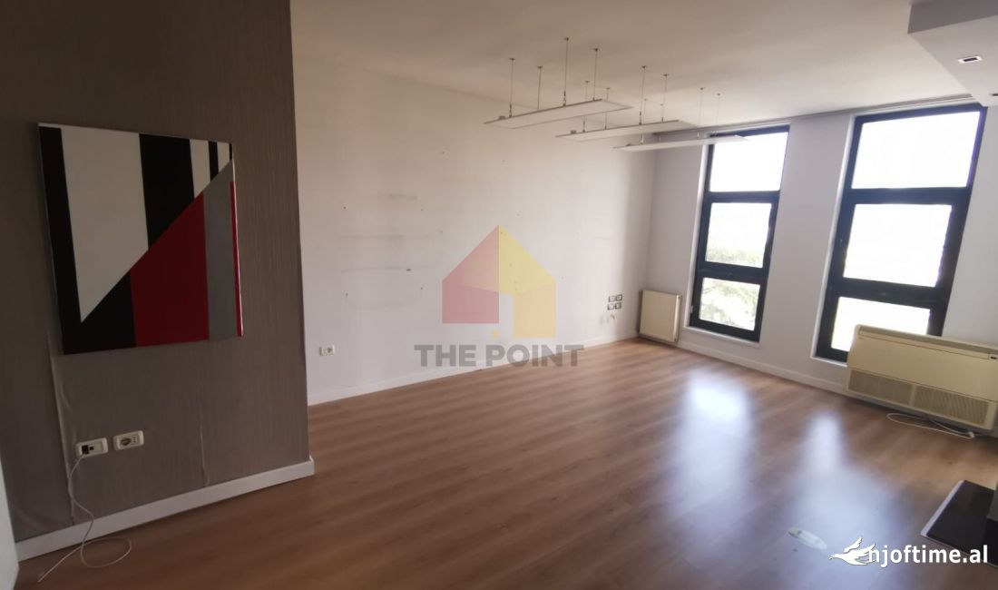 Zyre me qera ne lokacion premium prane Kullave Binjake