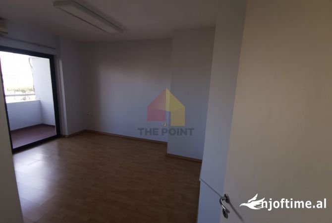 Zyre me qera ne lokacion premium prane Kullave Binjake