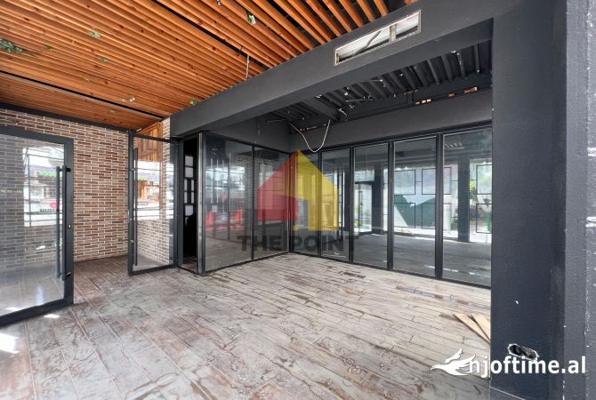Jepet me Qira ose Shitet – Ambient Komercial pranë RTSH, Tiranë