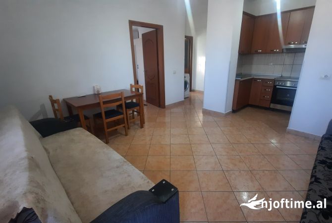 Appartamento in affitto a Tirana 1+1, Arredato