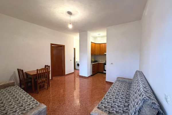 Appartamento in affitto a Tirana 1+1, Arredato