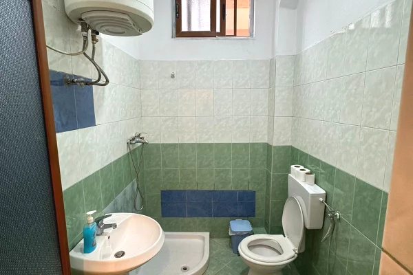 Appartamento in affitto a Tirana 1+1, Arredato