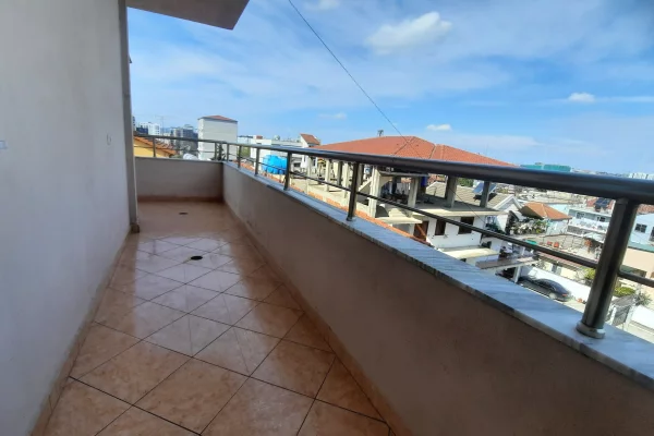 Apartament 1+1 me qera ne Tirane zona Stacioni trenit/Rruga e Dibres/5 Maji/Medreseja