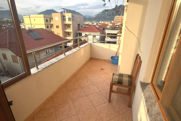 Shtepi me qera Apartament ne Tirane, 1+1, Mobilimi E mobiluar, Pagesa 350  Euro.