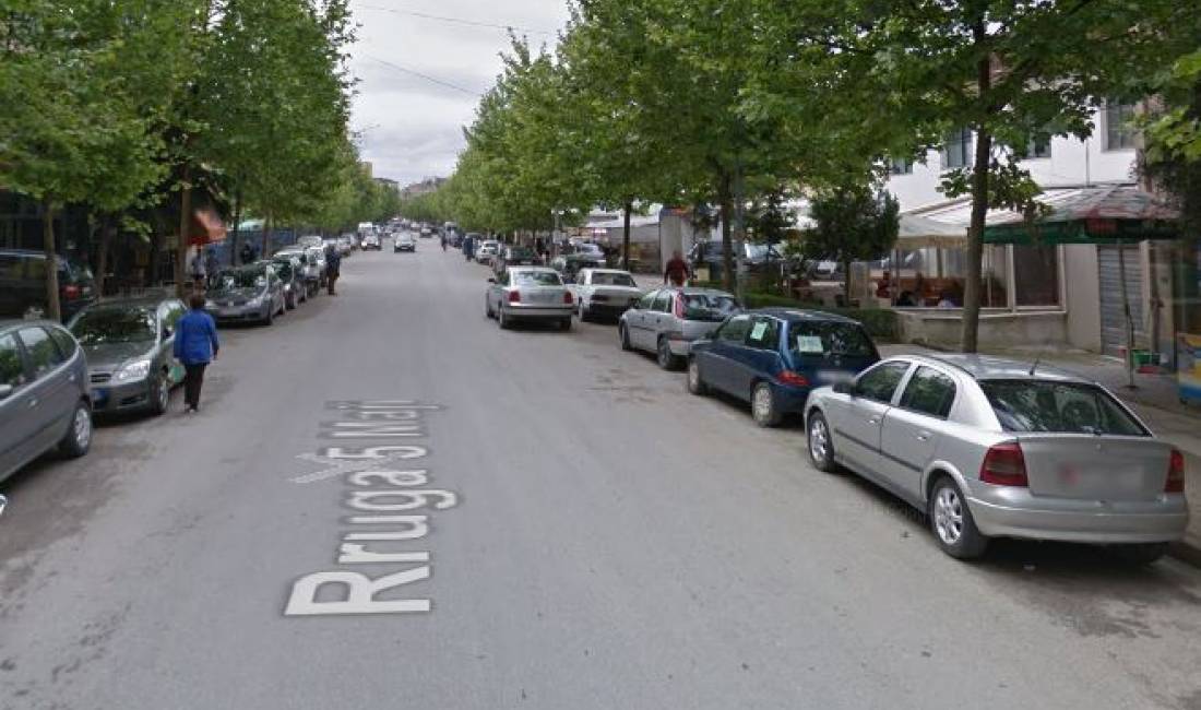 Jepet me qira Lokal tek rruga 5 Maji.