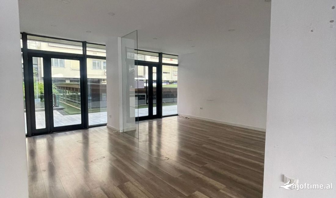  Ambient Biznesi me qira, Nobis