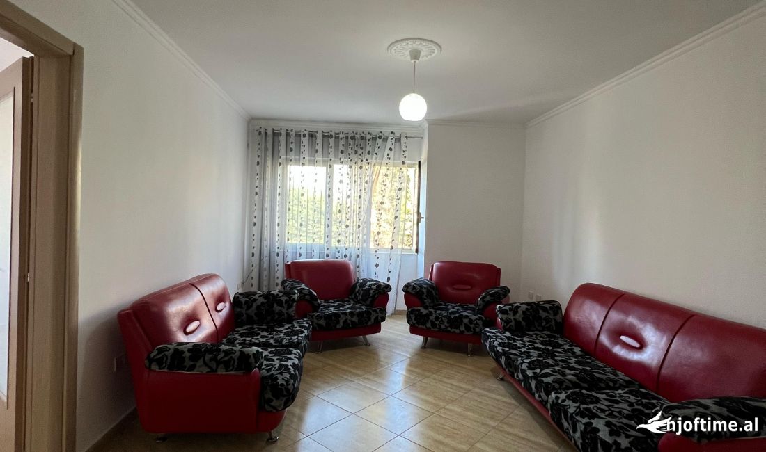 Shtepi ne shitje Apartament ne Tirane, 1+1, Mobilimi Bosh, pa mobiluar, Pagesa 89,000  Euro.