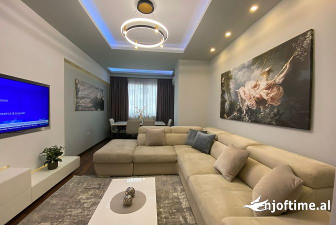 Shtepi ne shitje Apartament ne Tirane, 2+1, Mobilimi E mobiluar, Pagesa 160,000  Euro.