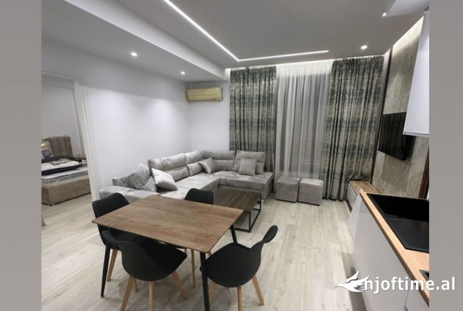 JEPET ME QIRA Apartament 1+1 📍Zogu i Zi Mobilim i ri & modern