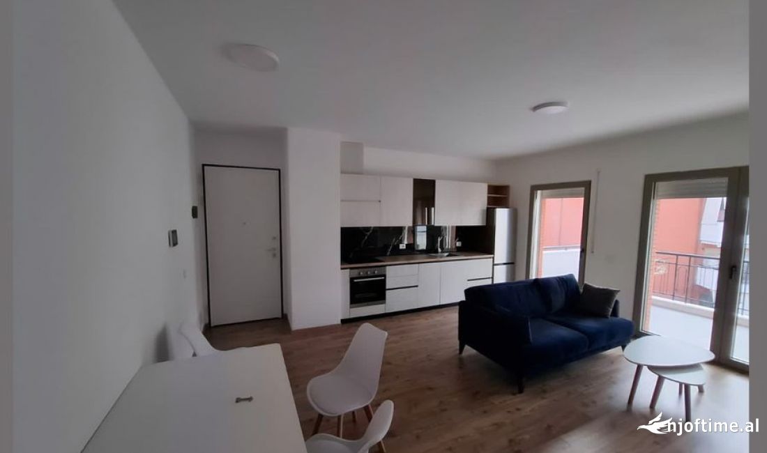 Appartamento in affitto a Tirana 1+1, Arredato